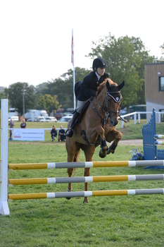 Charlotte Kerton and Nettis Back on Track in the Retraining of Racehorses Club League Championship
